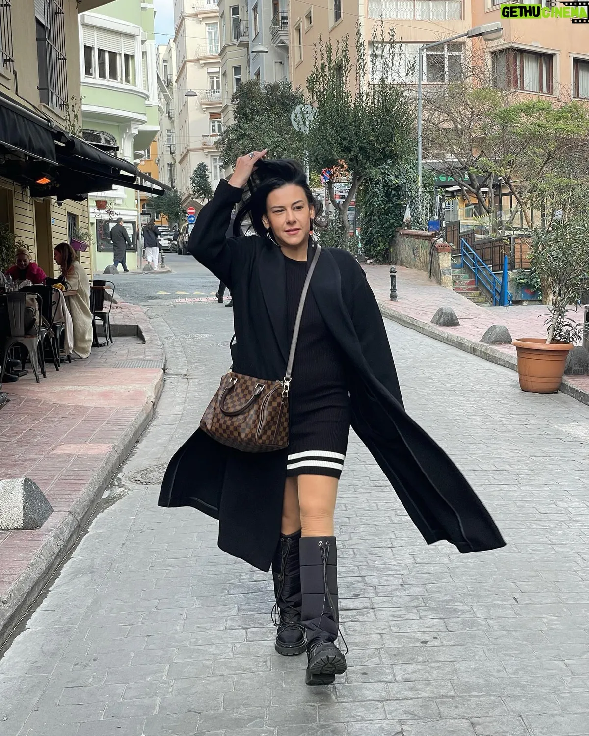 esin gündoğdu — TR news