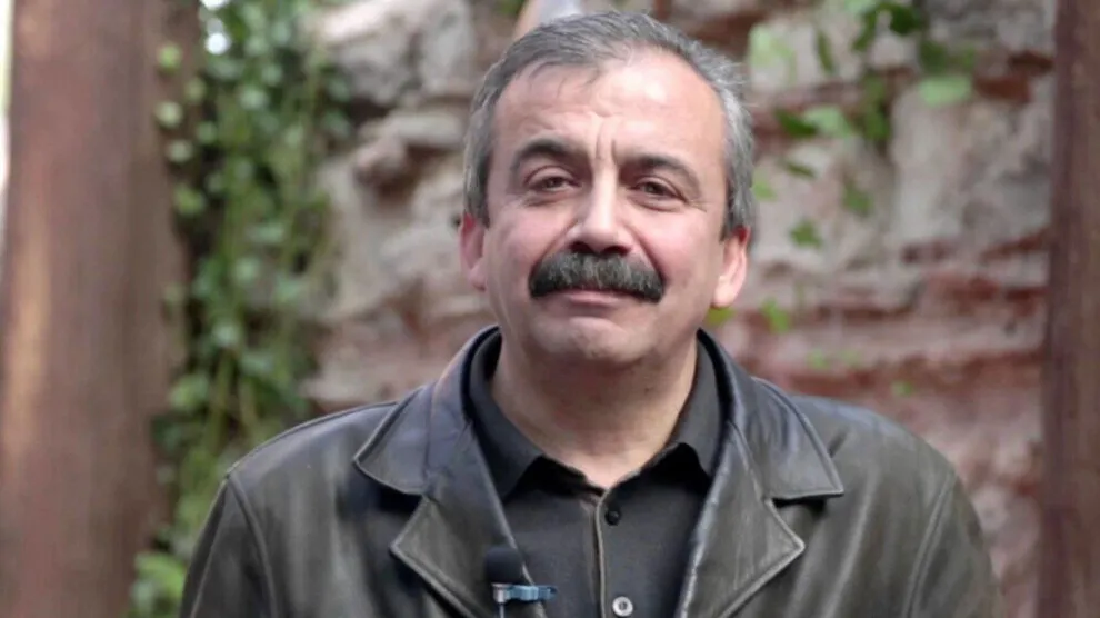 sırrı süreyya önder — TR news