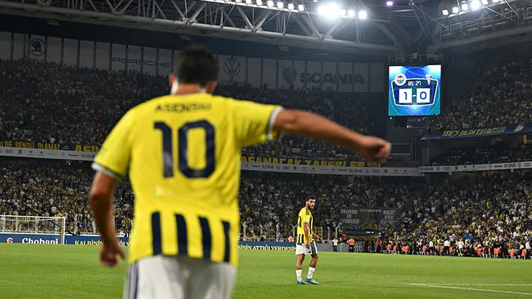 Marco Asensio, 10 numaralı formasıyla Kadıköyde