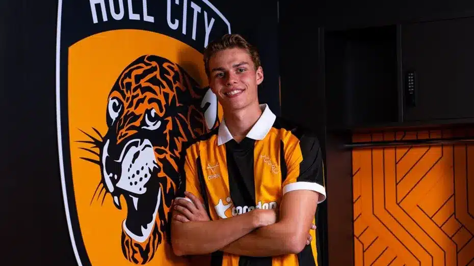 Hull City 6. transferini resmen açıkladı! 5 yıllık imzayı attı, bonservisi belli oldu - 1